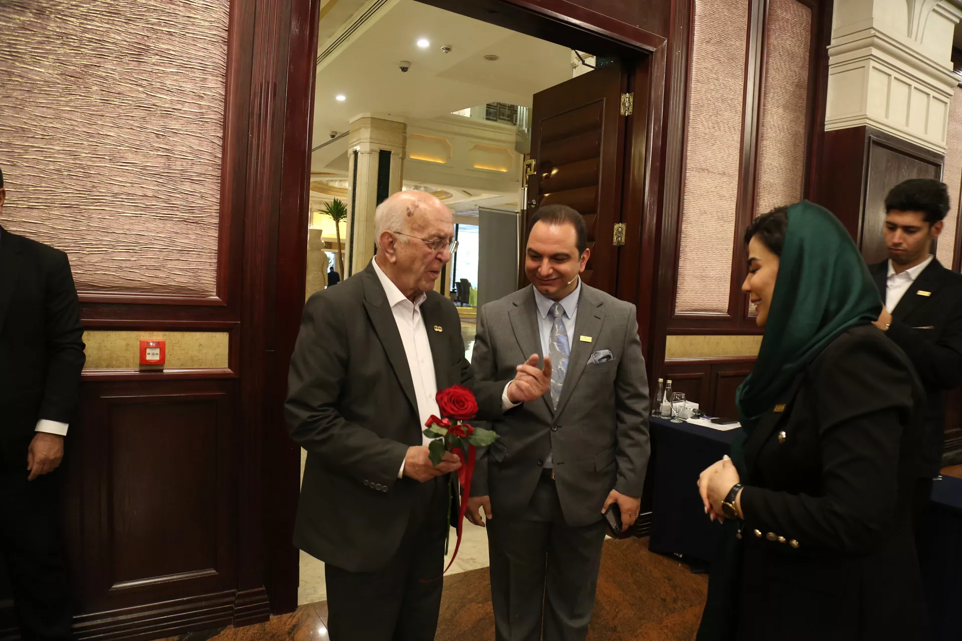 مهندس مهدی جهان - بهروز فروتن